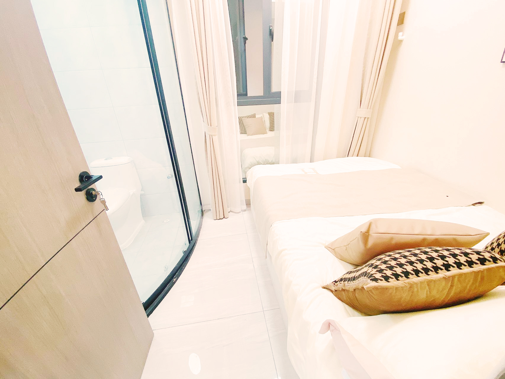 深圳石巖小產(chǎn)權(quán)房| 蔚藍花城 ，34.8萬/套